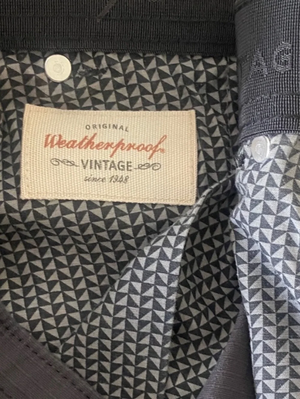 Weatherproof Vintage Gray Stretch Travel Shorts Men’s Size 36 Casual Comfort